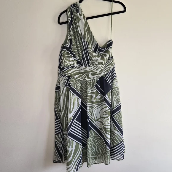 BANANA REPUBLIC FACTORY One-Shoulder Draped Green Patterned Dress - Picture 8 of 13